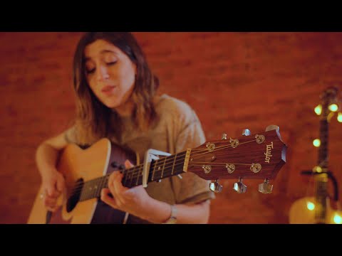 Sola Estoy Bien - Paz Carrara