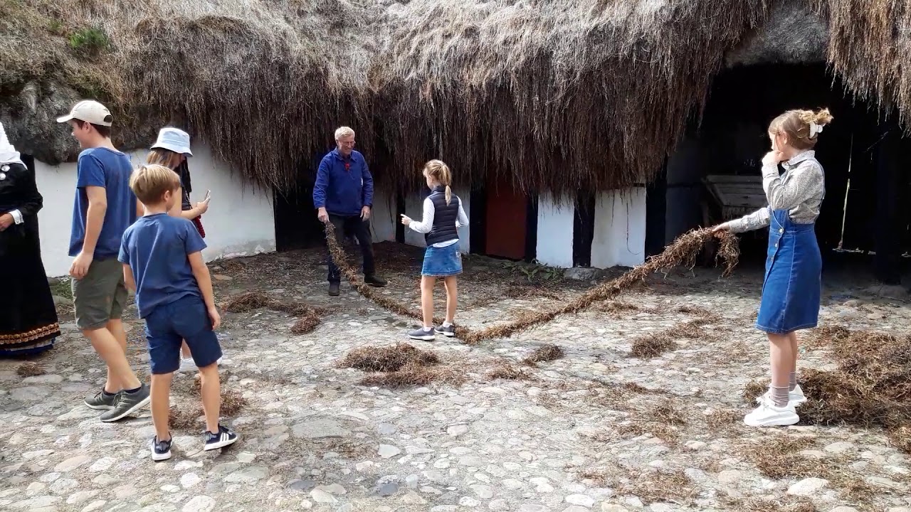 Kronprinsparret besøger Læsøs tangtage. Video: Lili Jepsen ©