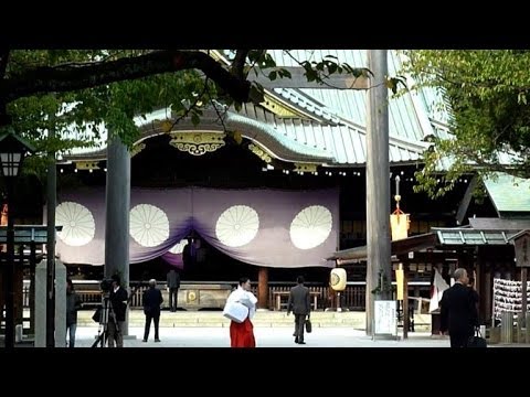 Japanese minister visits controversial war shrine