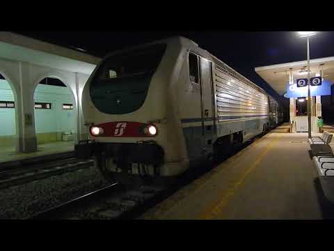 E402B 154 per EXP 14165 (Lourdes)-Ventimiglia-Lecce, in partenza da Ostuni!