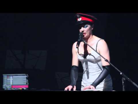 Amanda Palmer performs "Seeräuber Jenny (Pirate Jenny)": Columbia Club