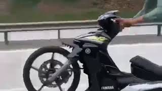Download lagu #15 Yamaha 125z wheelie,pacak video mp3