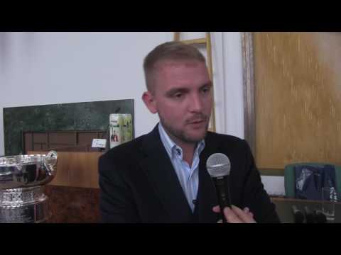 Moderátor českých tenisových akcí Libor Bouček na Fed Cupu 2017