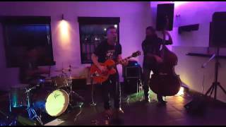 Casanova y los Playboys  -  Red Hot