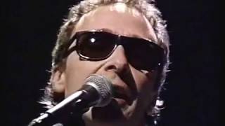 Graham Parker -  Everything Goes (Live on David Letterman 1989)