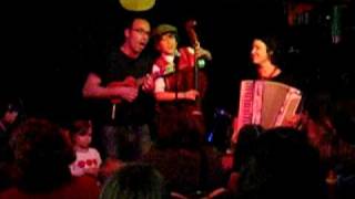 Mantelli Family Band - 