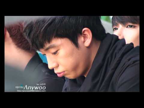 [FANCAM] 100826 Wooyoung cute