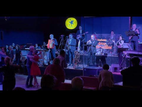 Orchestra MIRCO GRAMELLINI - SU DI GIRI valzer - ANDREA valzer. Musica di Tiberio Marani.