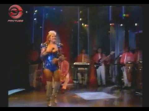 GLADYS LA BOMBA TUCUMANA EN SUSANA  GIMENEZ