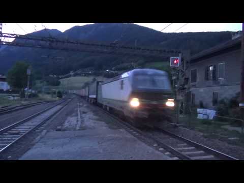 ORE 21,48 E LA STROMBAZZATA DELLA VECTRON CON MERCI A COLLE ISARCO (BZ) MERC. 4 - 7 - 2018