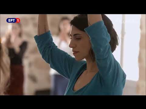 Απόσπασμα από το επεισόδιο Η σχολή χορού της σειράς ντοκιμαντέρ Τα στέκια – Ιστορίες αγοραίου πολιτισμού (2015) του Νικόλα Τριανταφυλλίδη, παραγωγής ΝΕΡΙΤ / ΕΡΤ [Νέα Ελληνική Ραδιοφωνία, Ίντερνετ και Τηλεόραση], σε σενάριο – σκηνοθεσία Νίκου Πάστρα, όπου παρουσιάζεται μεταξύ άλλων και μια σχολή εκμάθησης χορού σε στύλο, αναδεικνύοντας την σημασία του.&nbsp;(00 – 0.46), (1.59-2.04), (9.04-10.18), (21.44-24.35), 25.23.