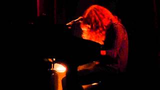 Shannon Wright &quot;Throw A Blanket Over The Sun&quot; live @ Trois Baudets Paris 18/10/2013