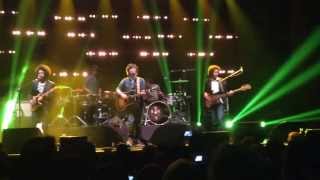 Suarez @LeColiseum Charleroi 14.03.2014 &quot;On va s&#39;aimer encore&quot;