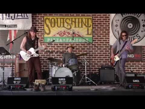 Richie Owens & the Farm Bureau live at Soulshine Pizza (2014)