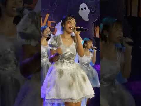 221030 (Ni Fancam) The Glass Girls - ปั่นป่วน @ Halloween Idol Party - Donki Mall Thonglor
