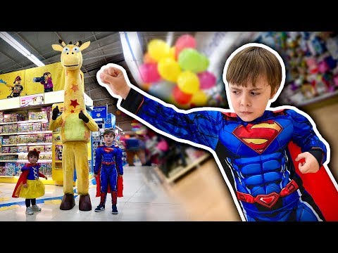 PRETEND PLAY TOYS R US CARNIVAL!! Fun Party for Kids at Toy Store