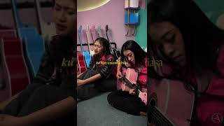 Download lagu bisa ga ya aku sama dia?😞 #sammysimorangkir #cover #coverlagu #gitar #fyp mp3