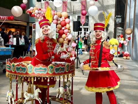 De Swingende Circus Parade inhuren of boeken?