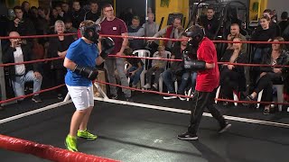 Barátságos bokszmeccsek