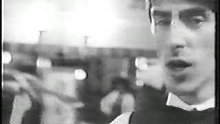 The Style Council - Paul Weller working as a waiter - Ever Changing Moods