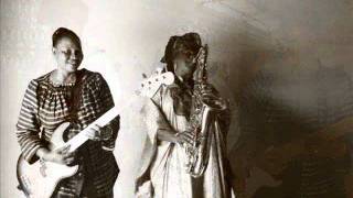 Les Amazones de Guinée - Deni Wana