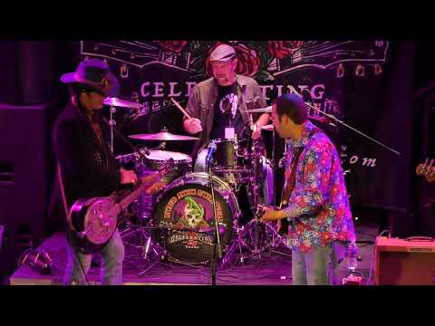 Albert Castiglia, Eric Sardinas - Baby Please Don't Go - 11/8/19 Intrepid Artists 25 Anniversary