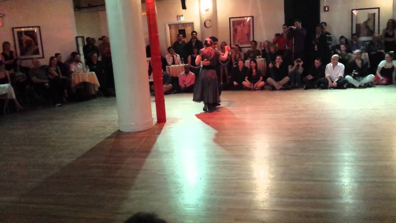 Argentine Tango:Sara Grdan - Milonga Para As Missóes