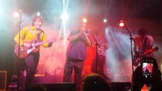 Pájaro. Danza del sable.