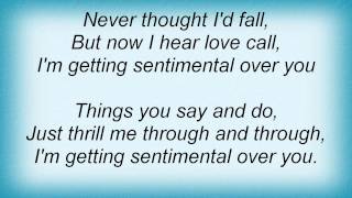 Barry Manilow - I&#39;m Getting Sentimental Over You Lyrics_1