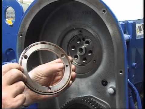 IGSPL - Perkins 2000 series engine gearcase removal. IGSPL - Perkins 2000 series engine gearcase removal.