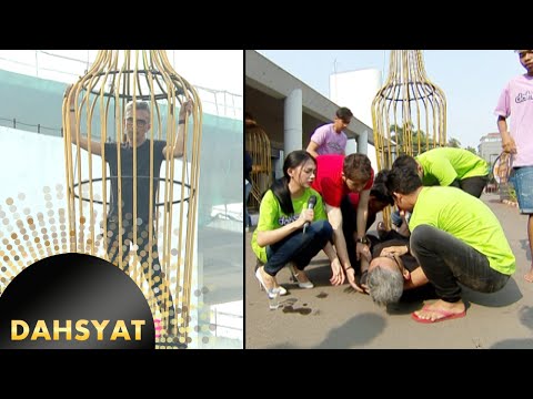 Berhasil diselamatkan Oppa pingsan setelah turun dari atas [Dahsyat 2500] [12 Nov 2015]