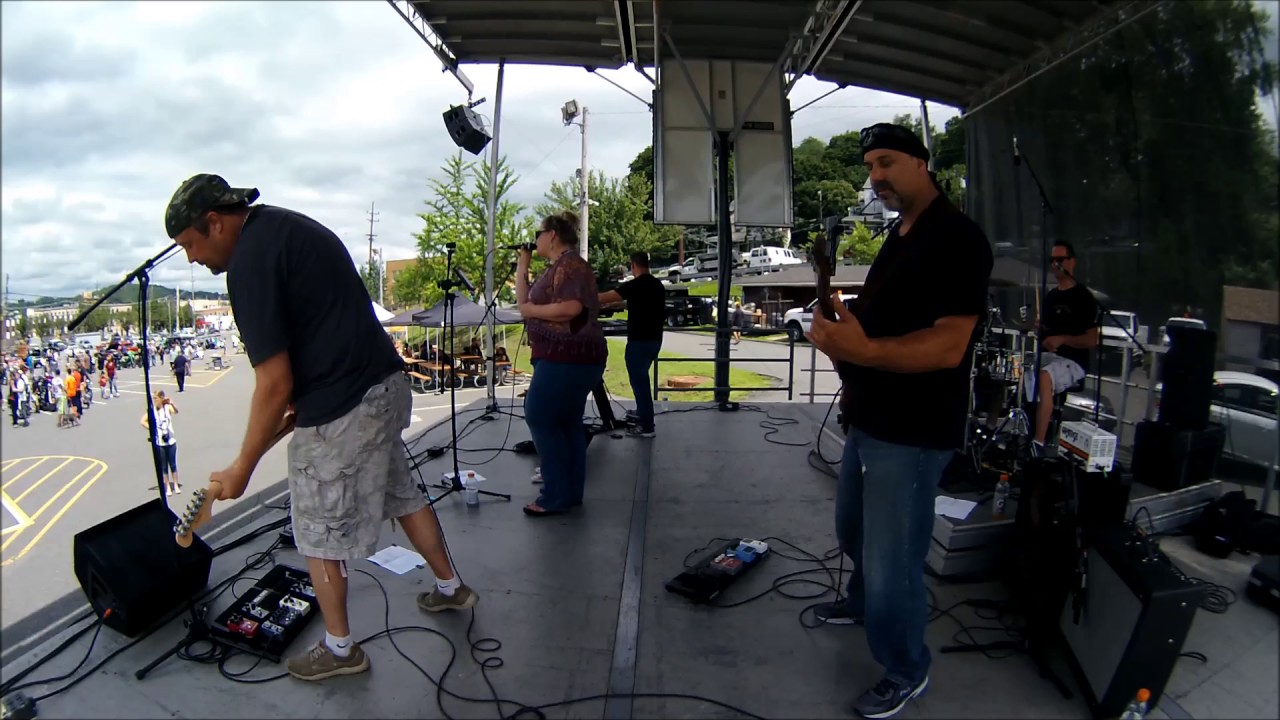 Hire Revolving Door Band Cover Band in Butler, New Jersey