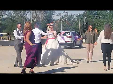 Müzisyen Özlem Ökten AKŞEHİR düğünleri Çakıllar köyü mahallesinden uğur & Gülşen çiftinin