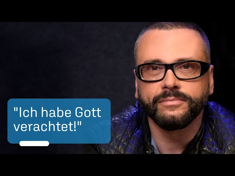 „Gott und die Kirche waren für mich ein rotes Tuch“ | Dero Goi (Oomph!) spricht über seinen Glauben