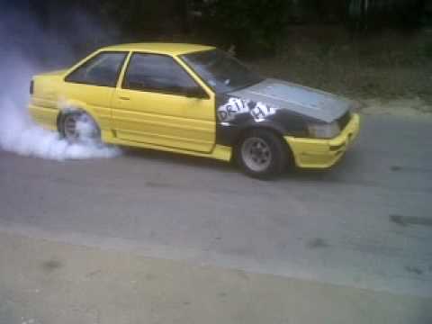 AE86 4th gear burnout!!.  Jerry racing ARUBA....