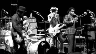 VINTAGE TROUBLE  &quot;Soul Noel&quot;  NYC 12-30-13