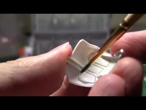 Gundam panel lining with thinned paint