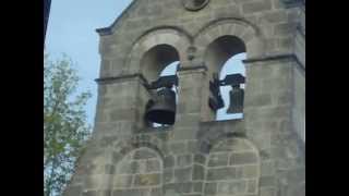 preview picture of video 'Angelus - Eglise Saint Pierre-Saint Paul de Tizac de Lapouyade (33)'