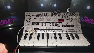 The Prodigy - Give Me A Signal ( Recreating The Acid Pattern On Liam Howlett&#39;s TB-03 not TB-303 )
