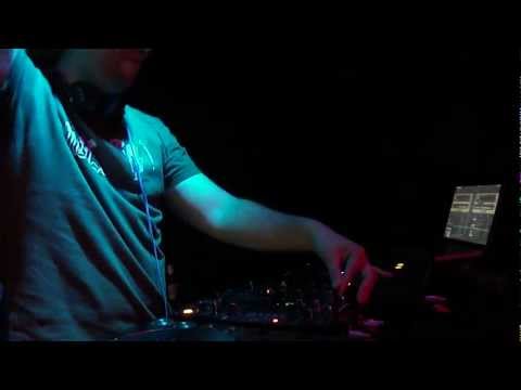 VICTOR PRADA LIVE @ ENTRANCE 07 - 1º ANIVERSARIO - SALA STARVING - MADRID - SPAIN - 1/4