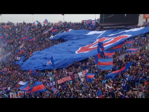 "Vamos vamos leones salgan campeones LDEA Clásico Universitario 2017" Barra: Los de Abajo • Club: Universidad de Chile - La U