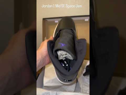 Jordan 1 Mid Se space Jam