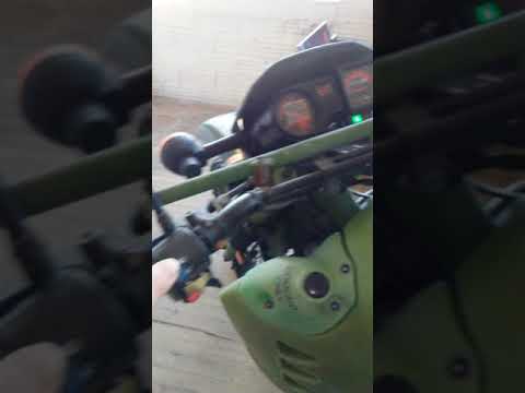 download lagu mp3 mp4 Hayes Diesel, download lagu Hayes Diesel gratis, unduh video klip Hayes Diesel