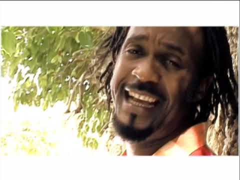 V'RO & Dominik COCO  " Vybe Tanbou"