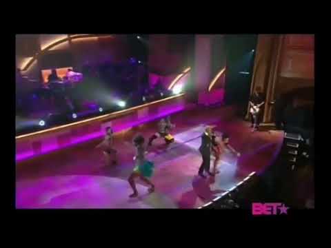 Angélique Kidjo - Move On Up & Afirika (Live at BET 2011)