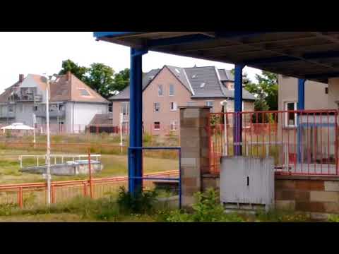 Groundhopping: Stadion der Stahlwerker Ernst Grube. Die Grube. Riesa, Sachsen, Deutschland.