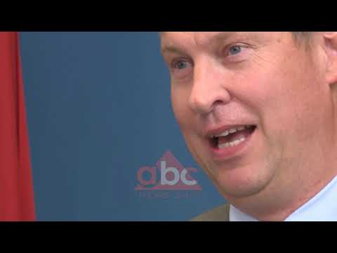 Raporti i holandezeve per Shqiperine: Po pengohet rruga drejt integrimit | ABC News Albania