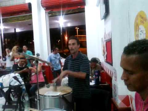 Grupo Sentimento Nobre tirando uma onda