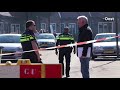 Politie sluit Enschedese buurt af en zoekt naar vuurwapen