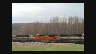 preview picture of video 'Compile #3 of BNSF Engine Power on the Ottumwa Sub'